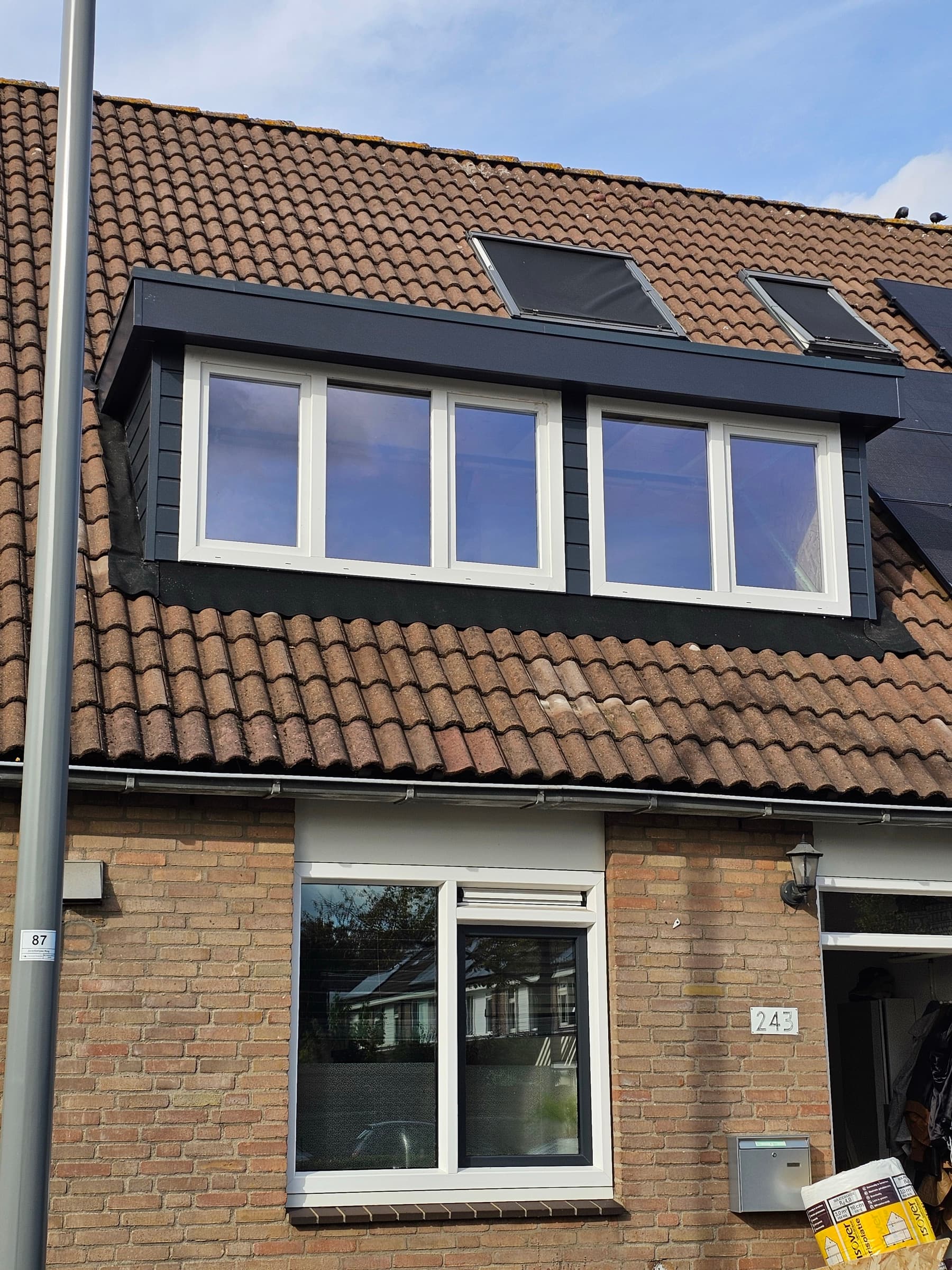 Detail van de afwerking van een dakkapel